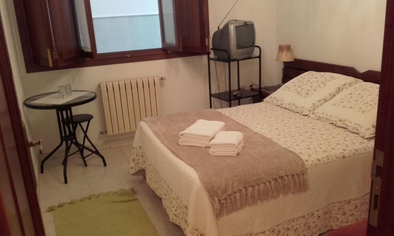Hostal La Carballinesa Saint-Jacques-de-Compostelle Extérieur photo