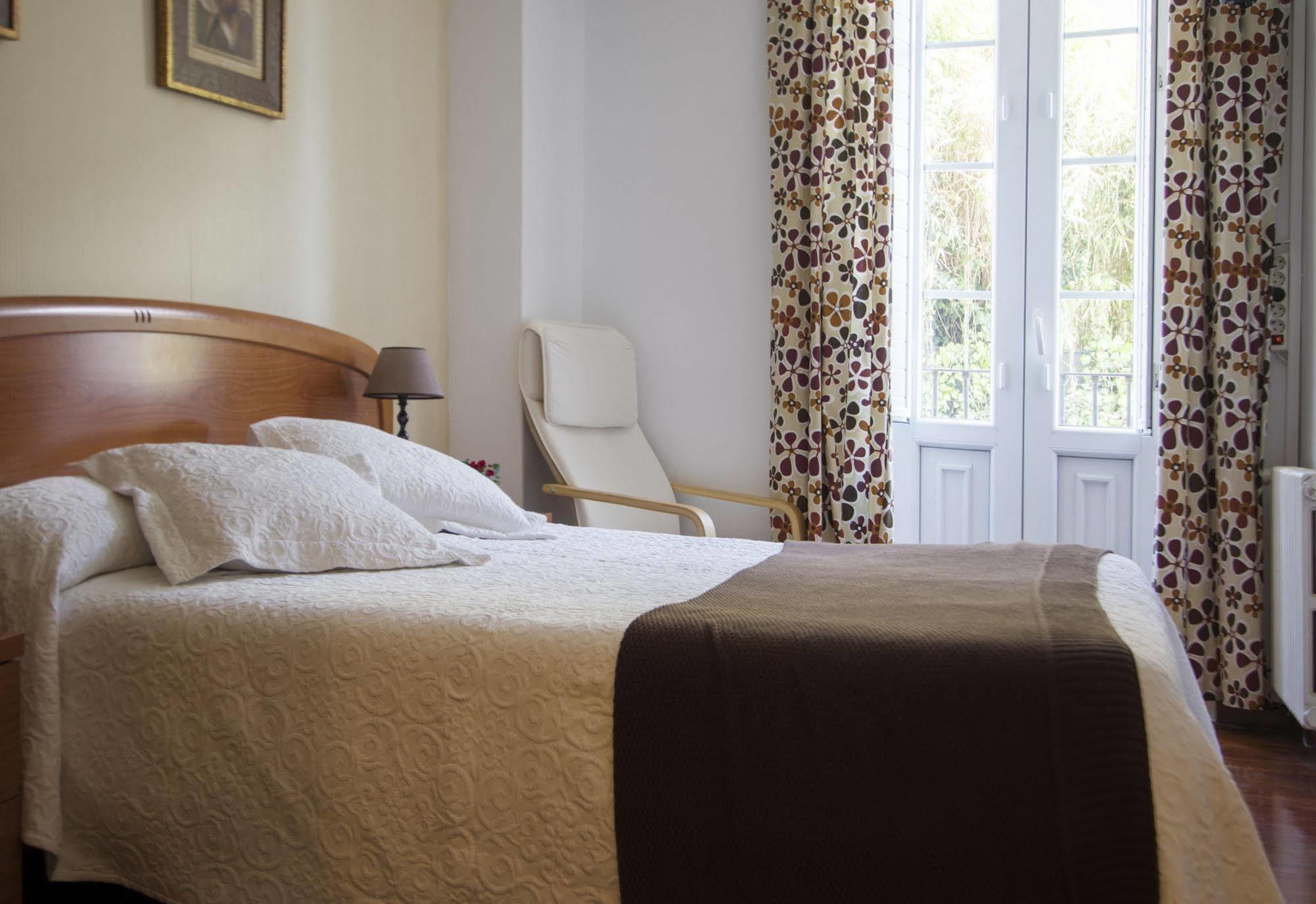 Hostal La Carballinesa Saint-Jacques-de-Compostelle Extérieur photo
