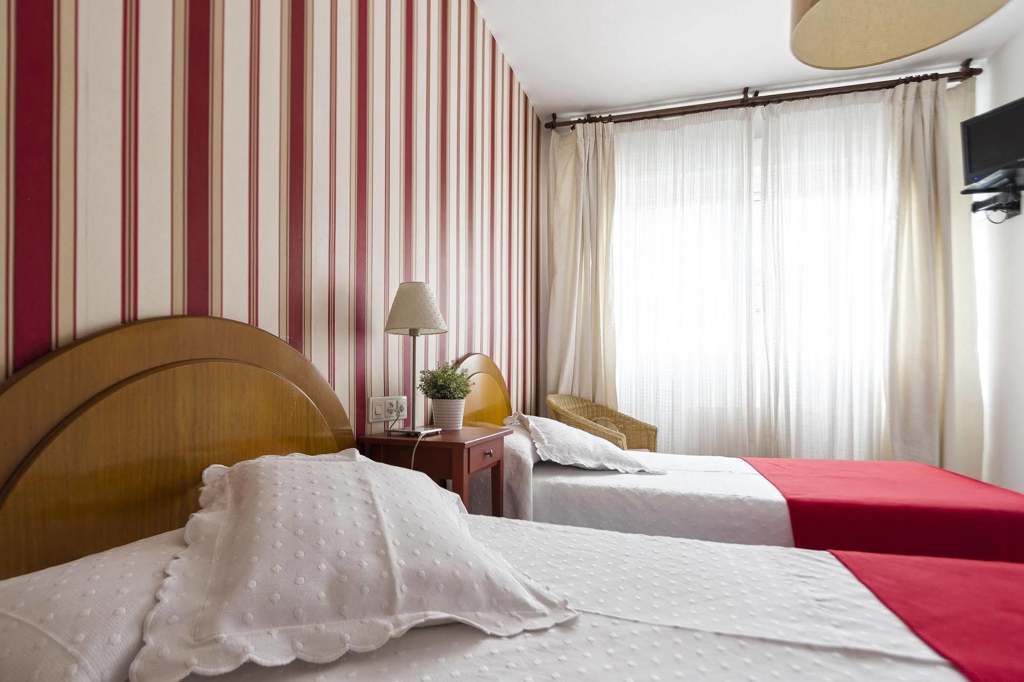 Hostal La Carballinesa Saint-Jacques-de-Compostelle Extérieur photo